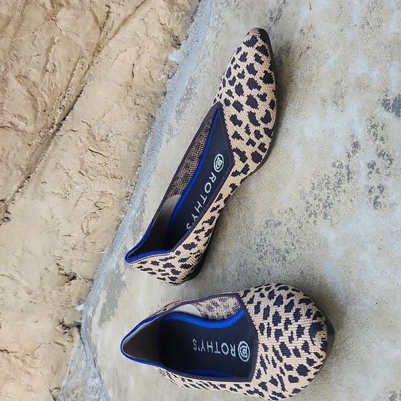 Rothy’s The Point Flat Cheetah Print Size 7 - Picture 1 of 10